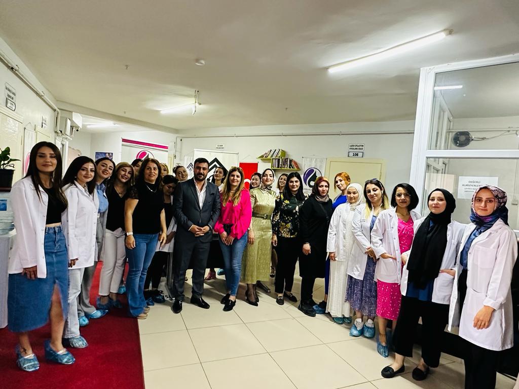 Cilt Renkleri ve Alt Tonlar Kalıcı Makyajı Nasıl Etkiler